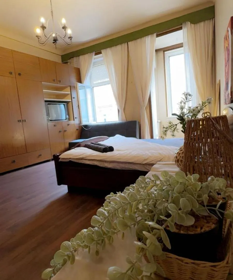 Comfy 2Br Apt For 5P Easy Access To Stadthalle Vienna Apartment